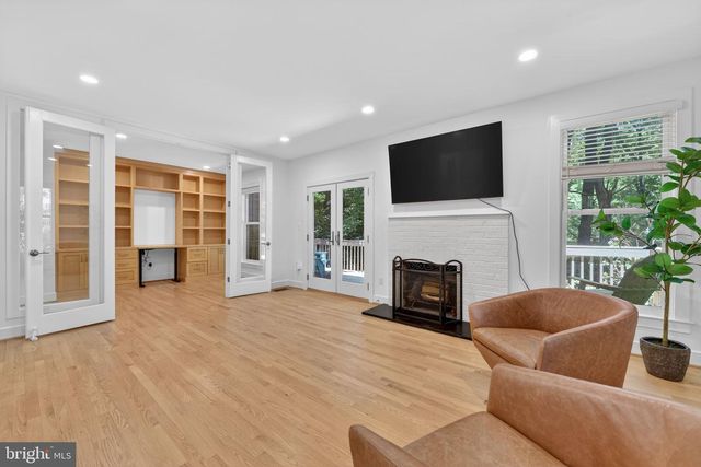 1605 APRICOT CT, Reston, VA 20190