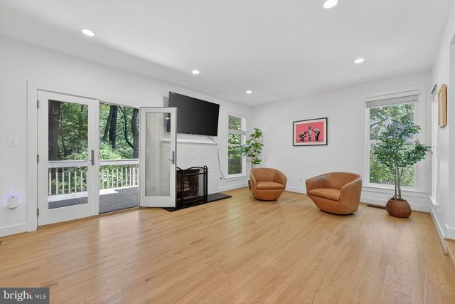 1605 APRICOT CT, Reston, VA 20190