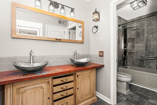 21 Vaughns Gap Rd Apt 16, Nashville, TN 37205