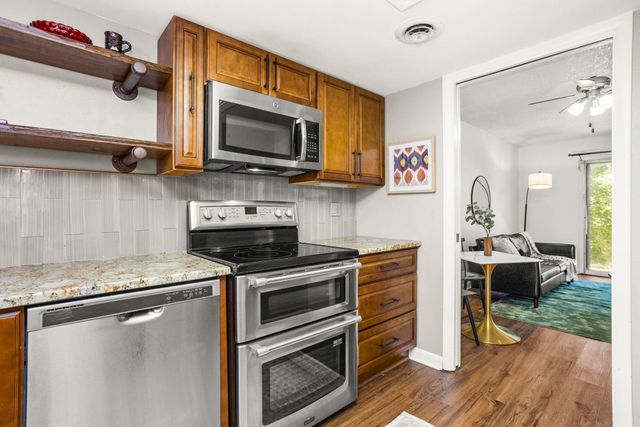 21 Vaughns Gap Rd Apt 16, Nashville, TN 37205