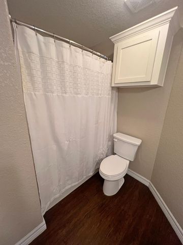 4804 Tarpon Drive, Bay City, TX 77414