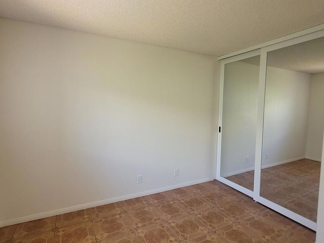 835 E Vista Chino 4, Palm Springs, CA 92262