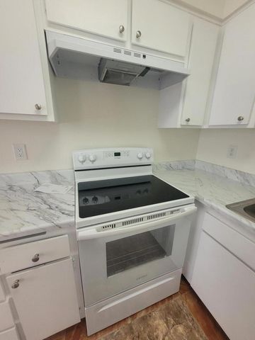 835 E Vista Chino 4, Palm Springs, CA 92262