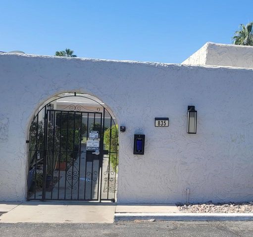 835 E Vista Chino 4, Palm Springs, CA 92262