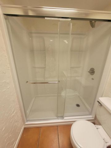 835 E Vista Chino 4, Palm Springs, CA 92262