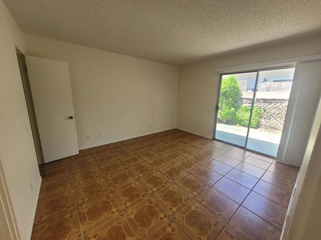 835 E Vista Chino 4, Palm Springs, CA 92262
