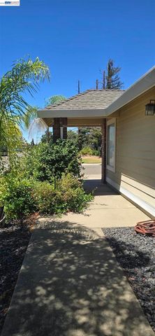 8109 Scalford Ct, Sacramento, CA 95829