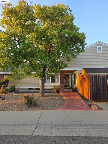 8109 Scalford Ct, Sacramento, CA 95829
