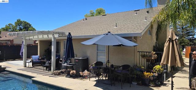 8109 Scalford Ct, Sacramento, CA 95829