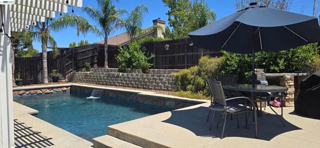 8109 Scalford Ct, Sacramento, CA 95829