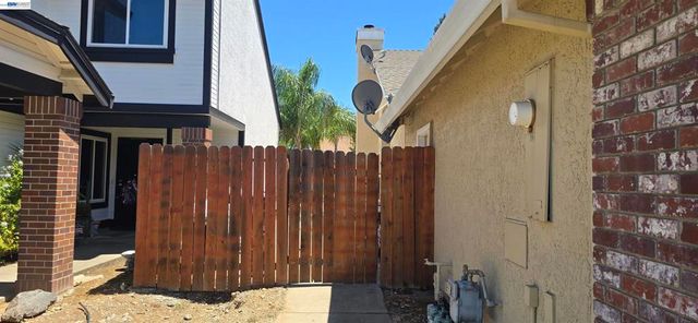 8109 Scalford Ct, Sacramento, CA 95829