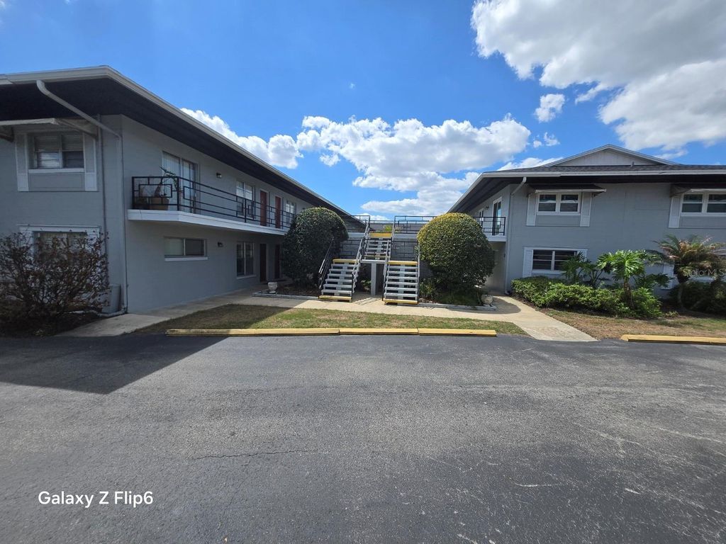 Image 1 of property listing at 4328 EDGEWATER DRIVE C201, Orlando, FL 32804