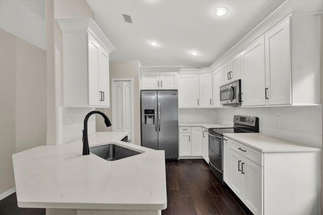 16002 ROBEY COURT, Tampa, FL 33647