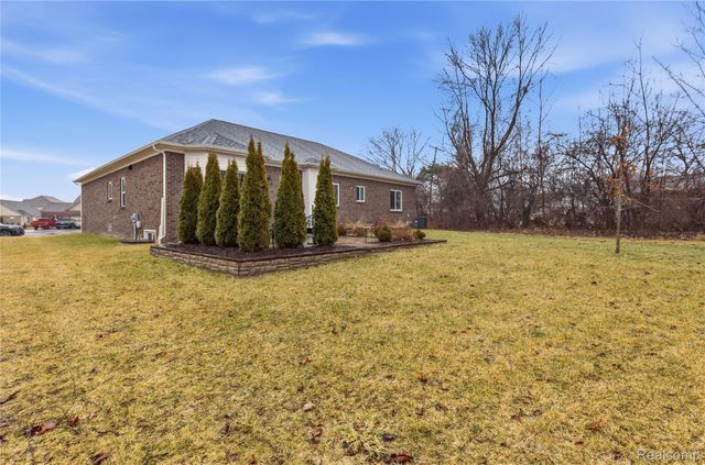 38557 Mountain Ash Court, Clinton Charter Township, MI 48036