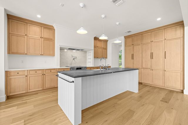 2504 Sonoma CV, Austin, TX 78738