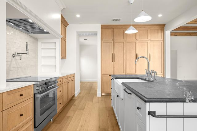 2504 Sonoma CV, Austin, TX 78738