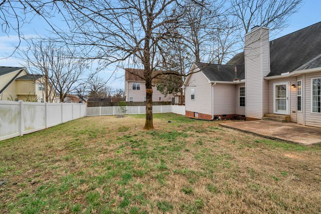 1002 Seven Oaks Blvd, Smyrna, TN 37167