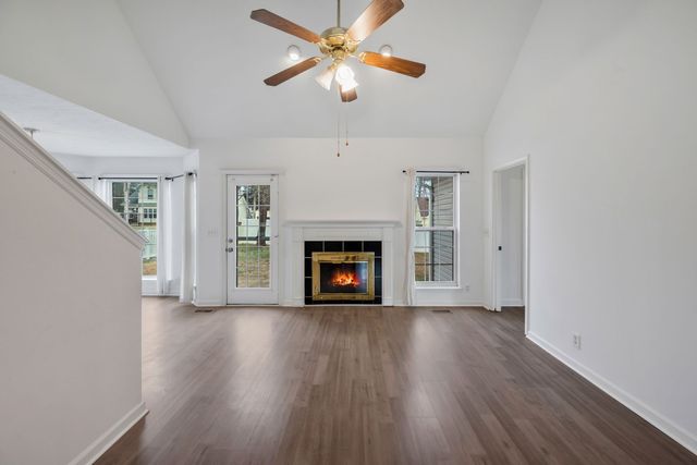 1002 Seven Oaks Blvd, Smyrna, TN 37167