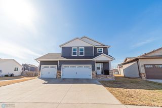 2250 67th Avenue S, Fargo, ND 58104