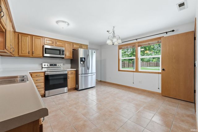 14509 Ridgecrest Drive, Leo, IN 46765