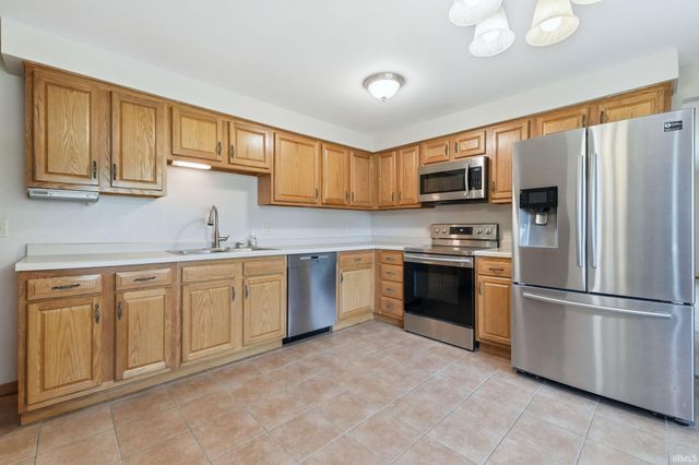 14509 Ridgecrest Drive, Leo, IN 46765