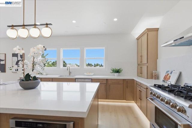 740 Folsom Ave, Hayward, CA 94544