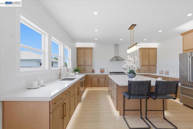 740 Folsom Ave, Hayward, CA 94544