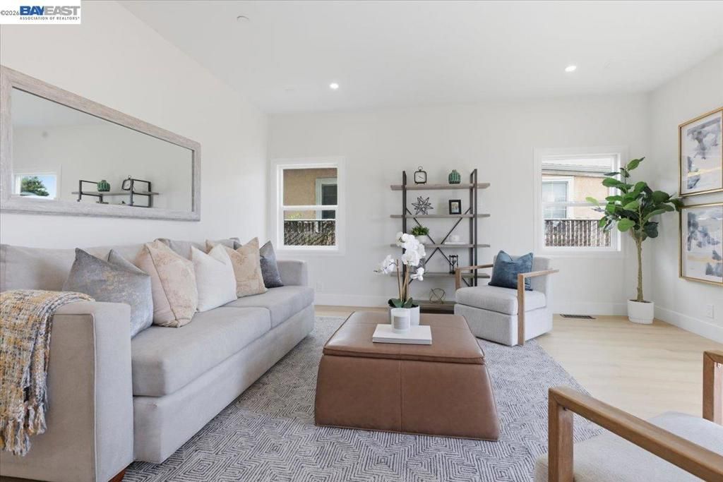 Image 10 of property listing at 740 Folsom Ave, Hayward, CA 94544