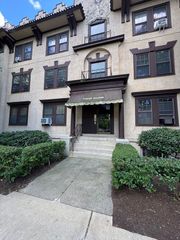 1718 Commonwealth Ave 5, Boston, MA 02135