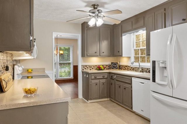 4455 Dunmovin Drive NW, Kennesaw, GA 30144