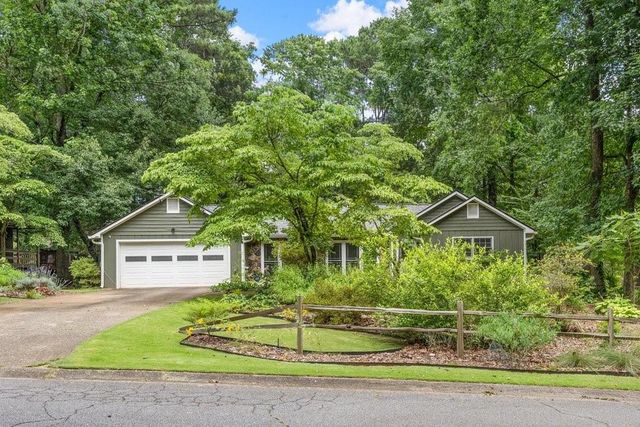 4455 Dunmovin Drive NW, Kennesaw, GA 30144