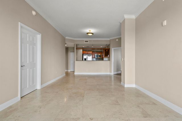 511 Lucerne Avenue 607, Lake Worth Beach, FL 33460