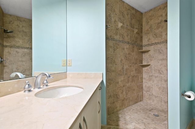 511 Lucerne Avenue 607, Lake Worth Beach, FL 33460