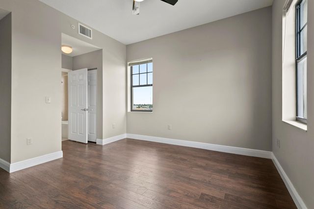 511 Lucerne Avenue 607, Lake Worth Beach, FL 33460