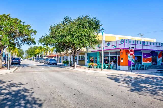 511 Lucerne Avenue 607, Lake Worth Beach, FL 33460