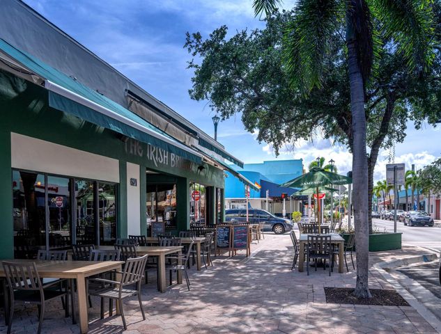 511 Lucerne Avenue 607, Lake Worth Beach, FL 33460