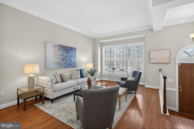 2143 WOLFTRAP CT, Vienna, VA 22182