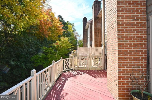 2143 WOLFTRAP CT, Vienna, VA 22182