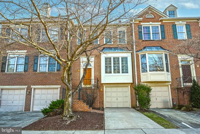 2143 WOLFTRAP CT, Vienna, VA 22182