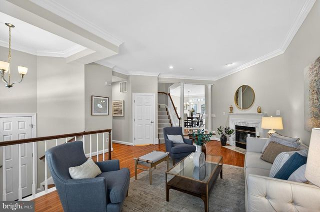 2143 WOLFTRAP CT, Vienna, VA 22182