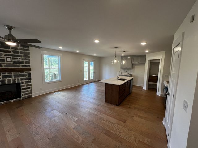 1588 Collins View Way, Clarksville, TN 37043