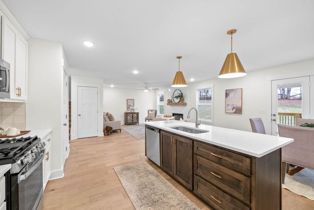 1588 Collins View Way, Clarksville, TN 37043
