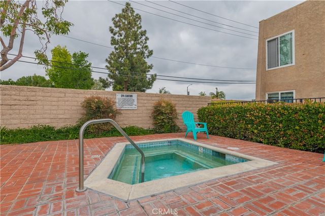 1000 W Macarthur Boulevard 13, Santa Ana, CA 92707
