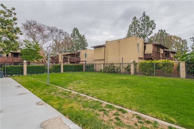 1000 W Macarthur Boulevard 13, Santa Ana, CA 92707