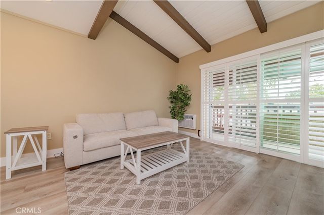 1000 W Macarthur Boulevard 13, Santa Ana, CA 92707