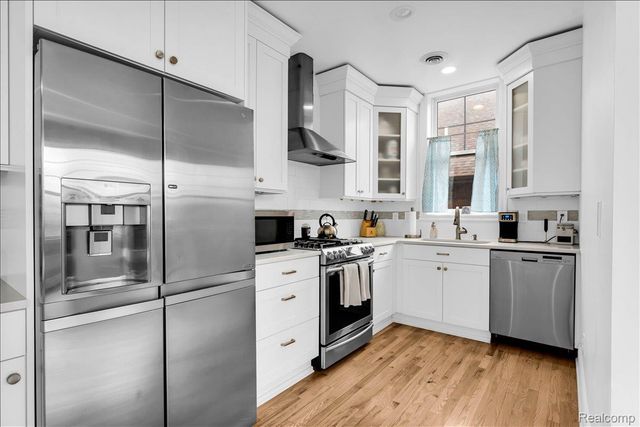 429 E Ferry Street 9, Detroit, MI 48202