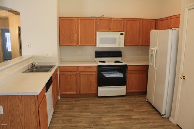 12558 W INDIANOLA Avenue, Avondale, AZ 85392