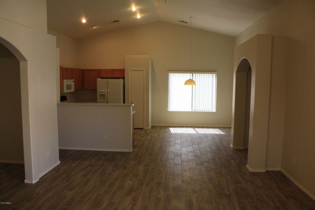 12558 W INDIANOLA Avenue, Avondale, AZ 85392