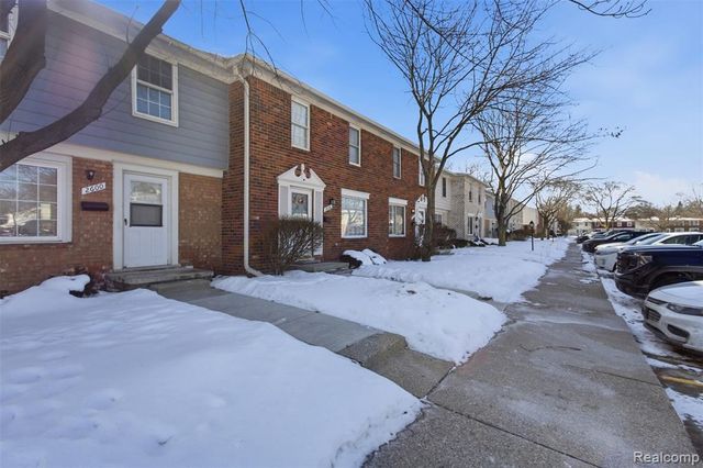 2618 Seaton Circuit, Warren, MI 48091