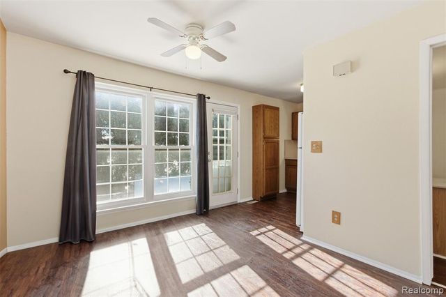 2618 Seaton Circuit, Warren, MI 48091